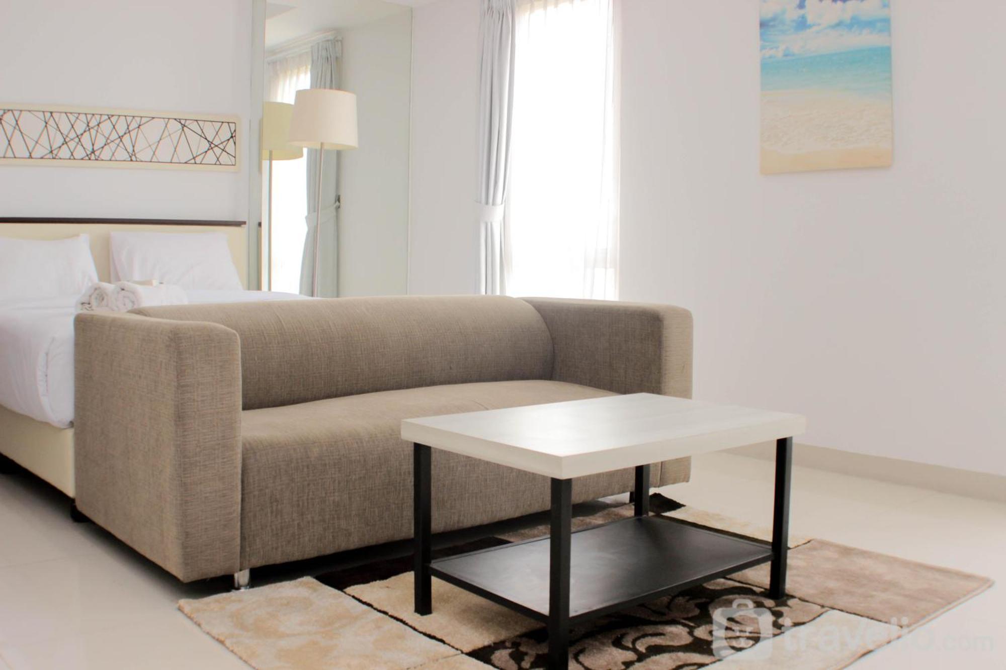 Apartemen Warm And Cozy At Azalea By Travelio