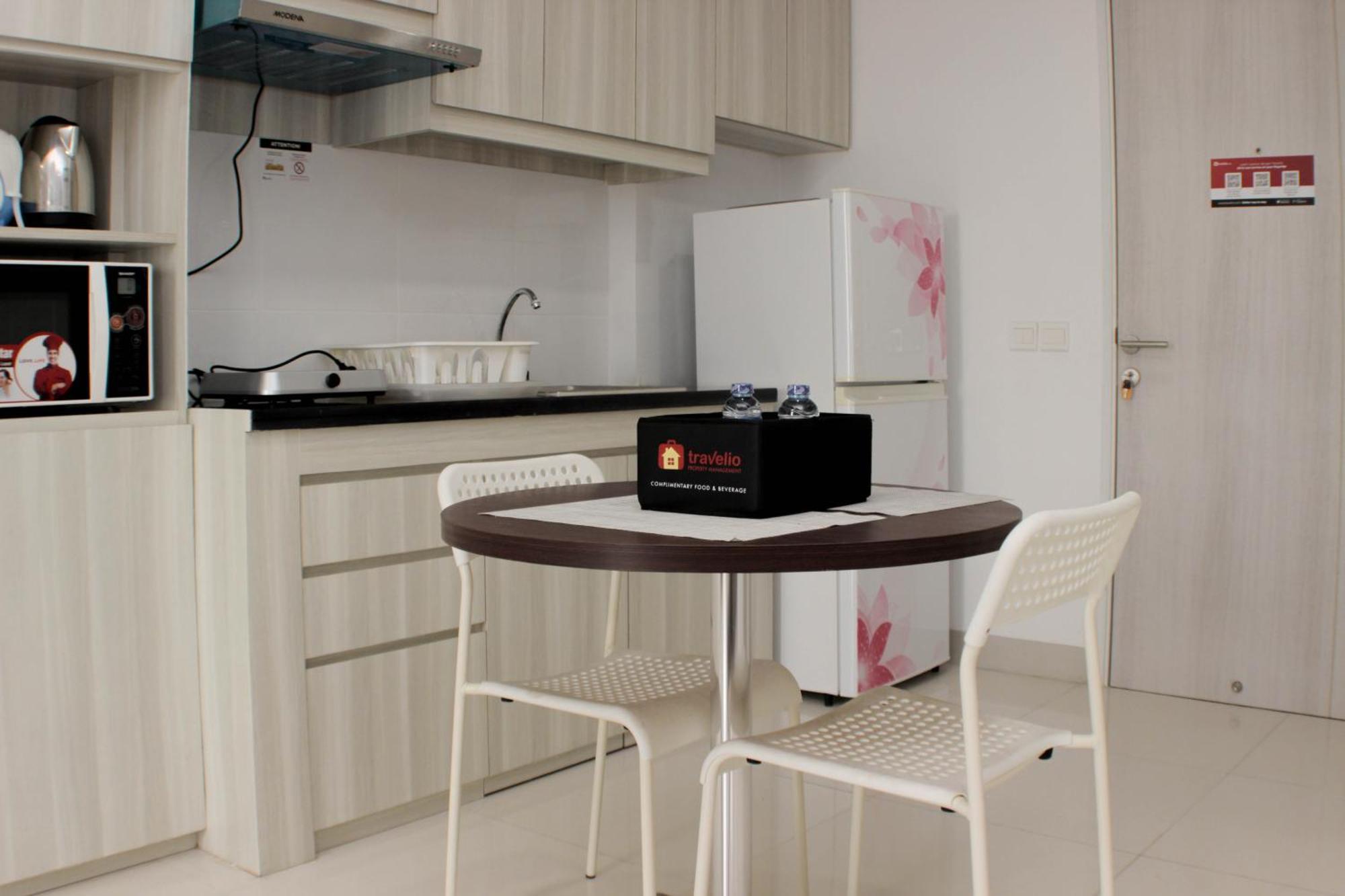 Warm And Cozy At Azalea By Travelio Apartemen Bekasi